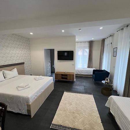 Pensiunea Villa D'Amici Mosnita Noua 外观 照片